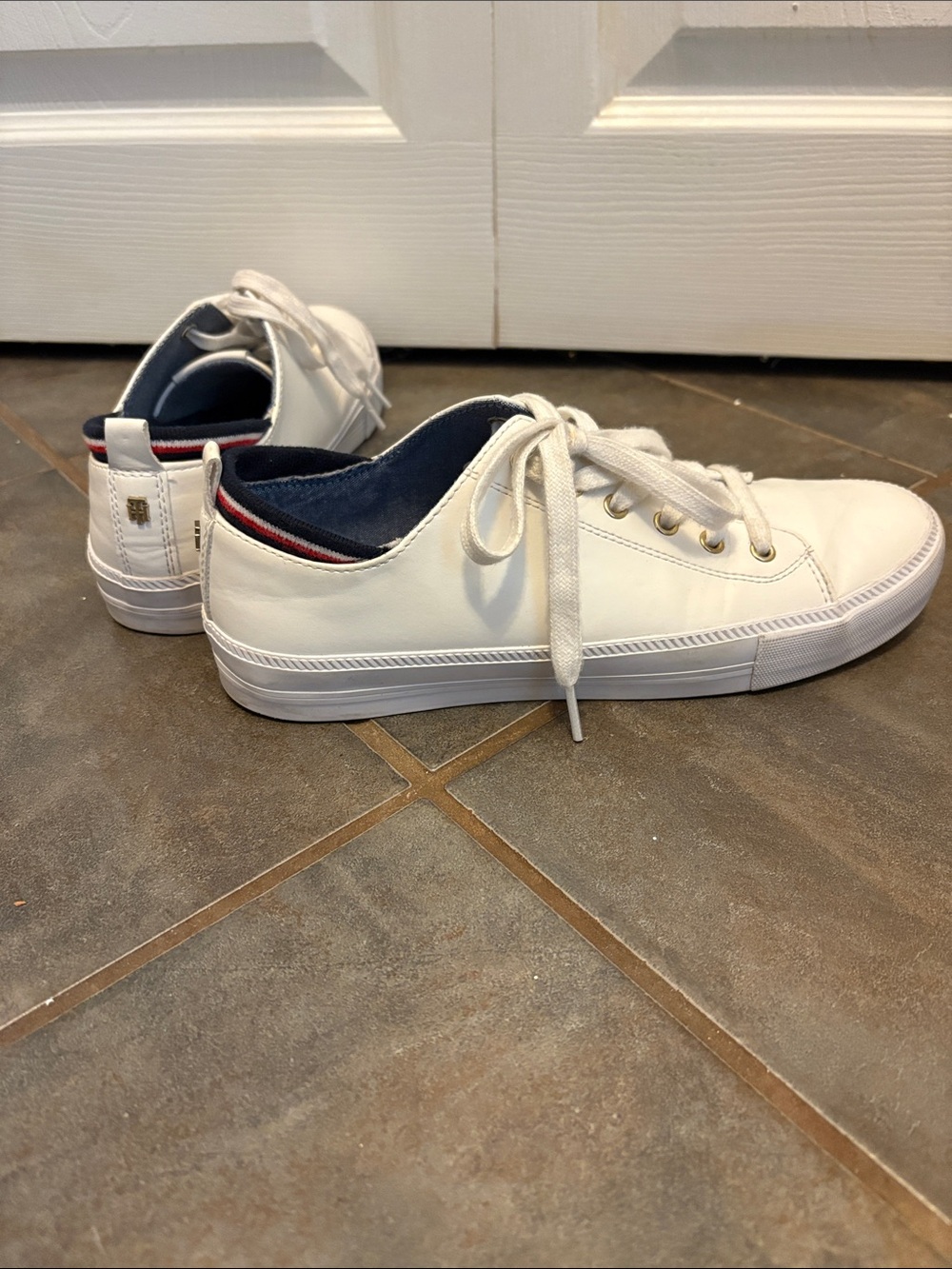 Tommy Hilfiger White Low-Top Sneakers with Navy and Red Trim